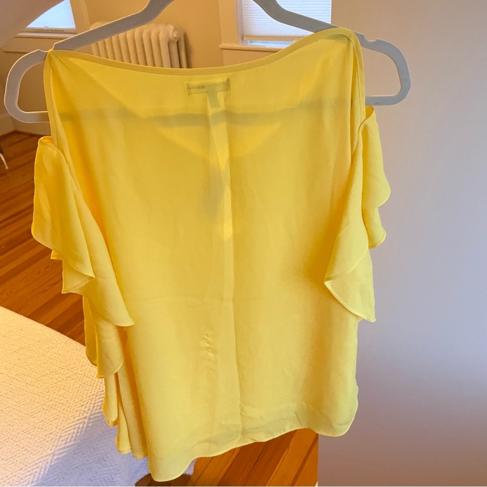 Max Studio Yellow Open Shoulders Blouse - Picture 2 of 4